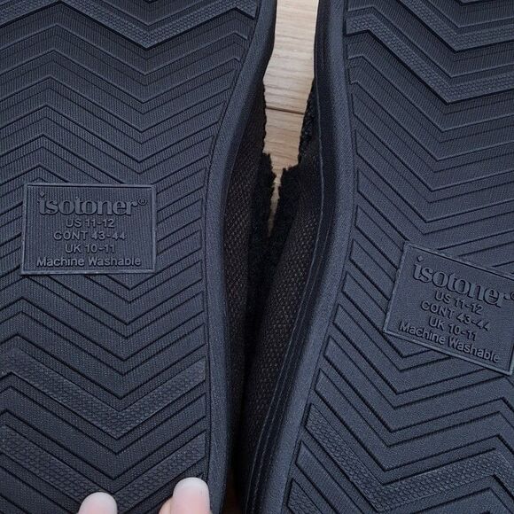 ISOTONER Slippers Mens Size 11 12 Black Slip On Plush Lined Gel Memory Foam main image 4